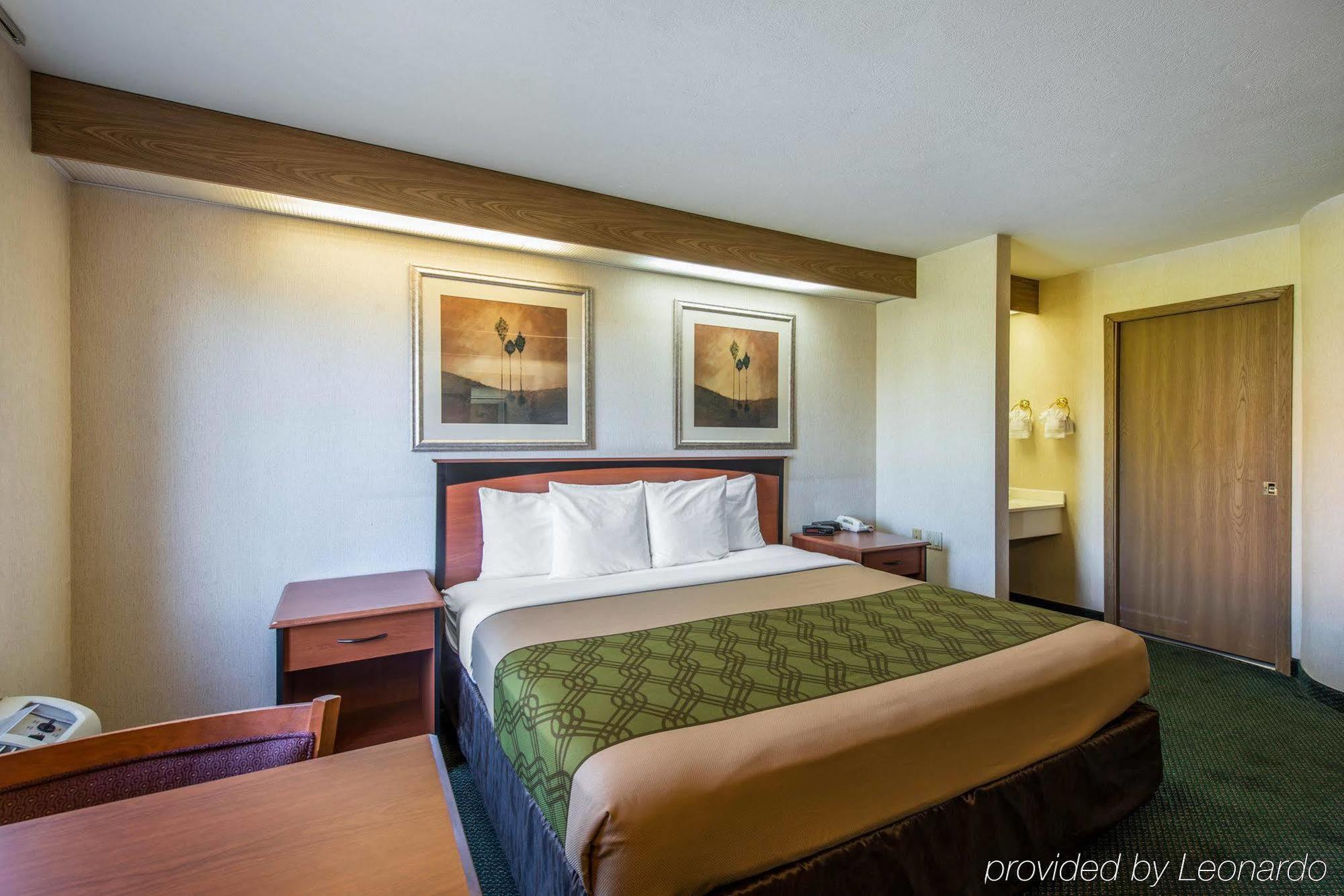 Econo Lodge North Academy Colorado Springs Exterior photo